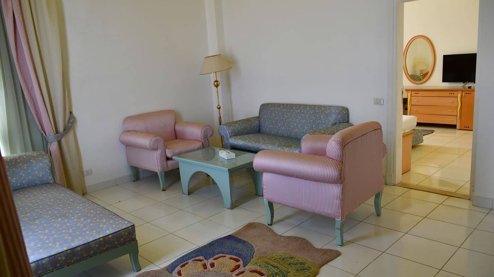 rooms-junior-suite-pool-view--sea-side