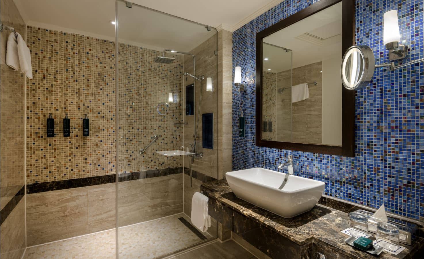 rooms-standard-room-partial-sea-view