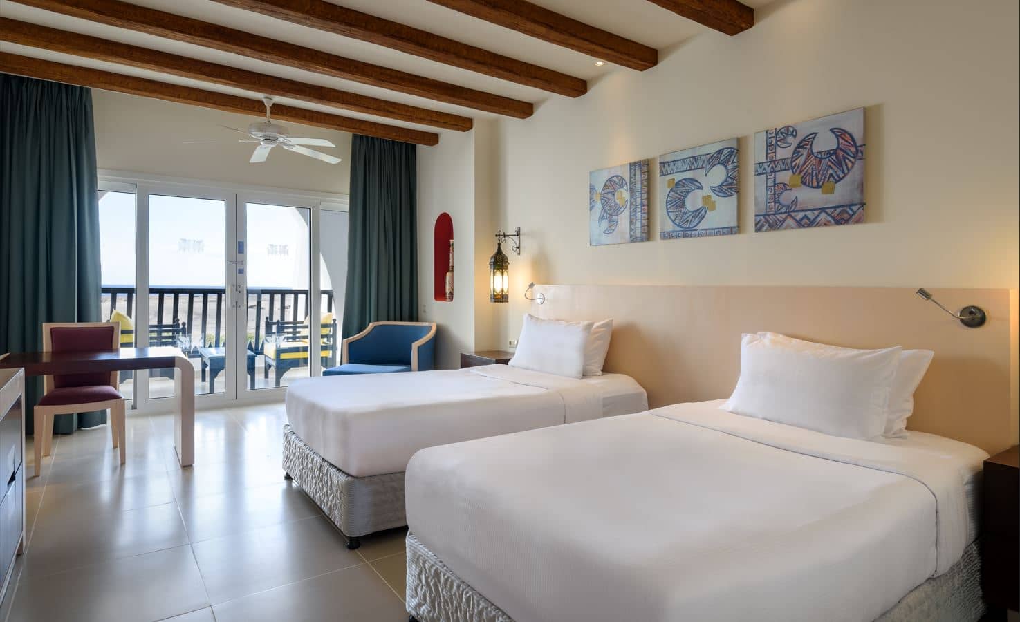 rooms-standard-room-partial-sea-view