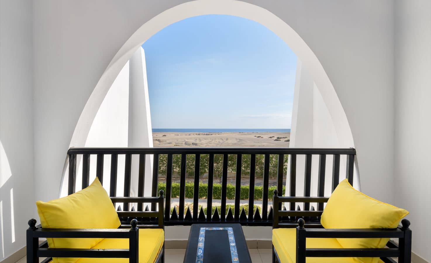 rooms-standard-room-partial-sea-view
