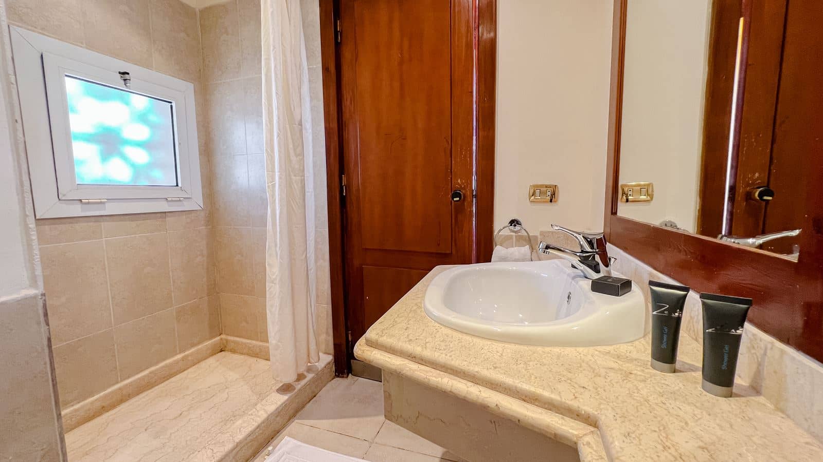 rooms-standard-room