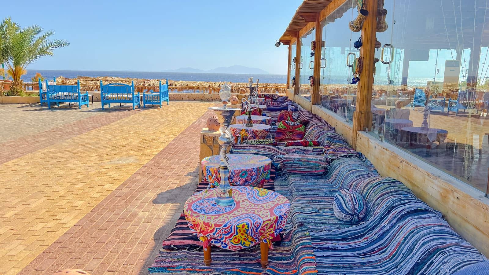 restaurants-reef-beach-restaurant