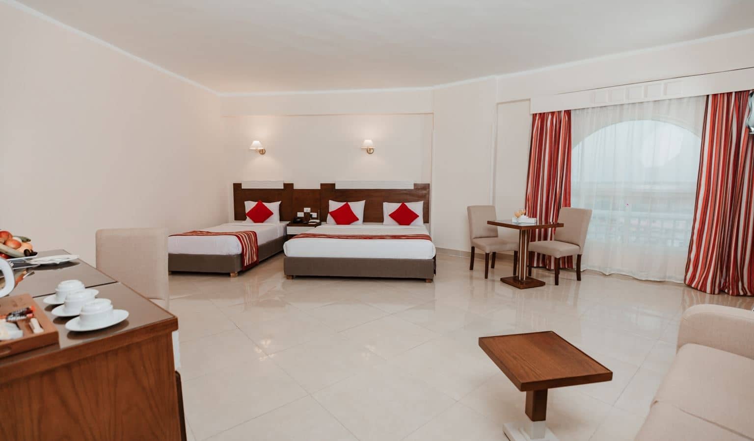 rooms-family-room-1-bedroom