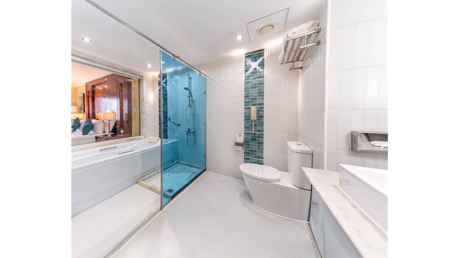 rooms-deluxe-room