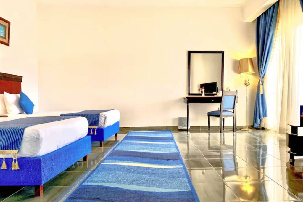 rooms-family-room