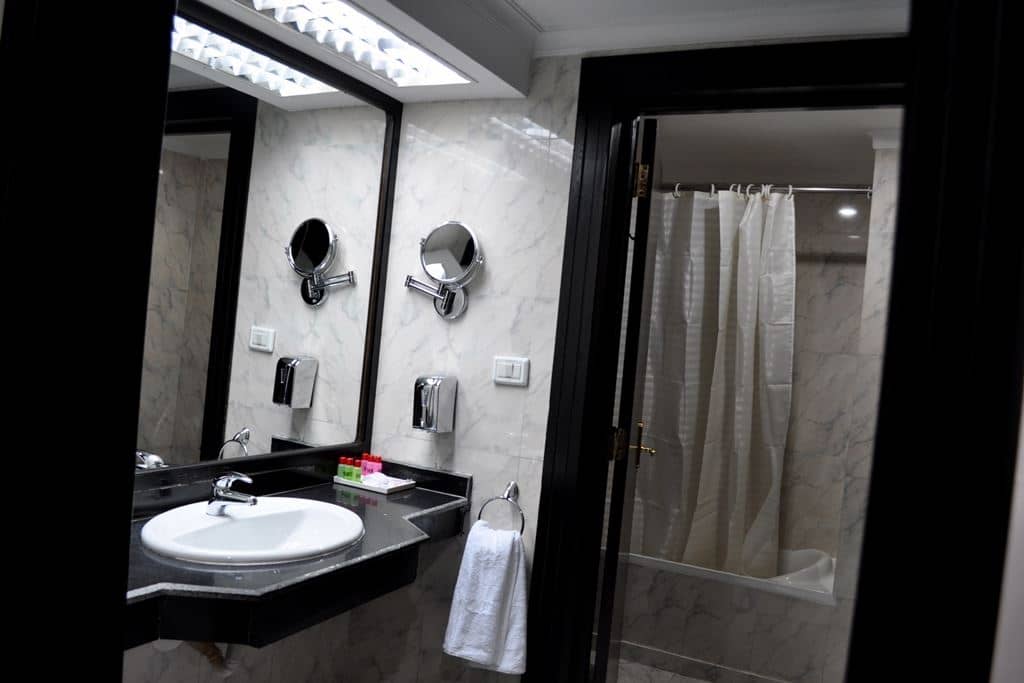 rooms-family-room