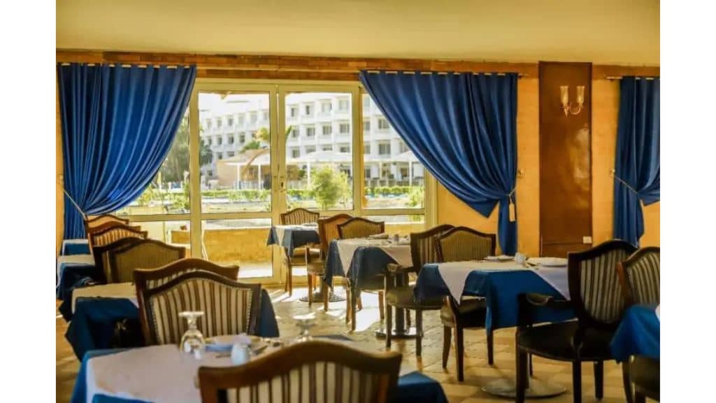restaurants-restaurants