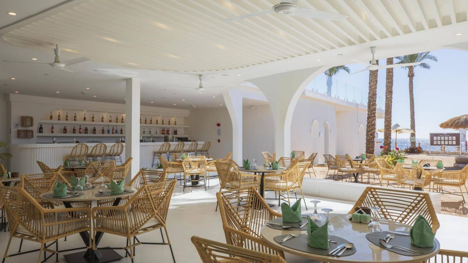 restaurants-elia-restaurant