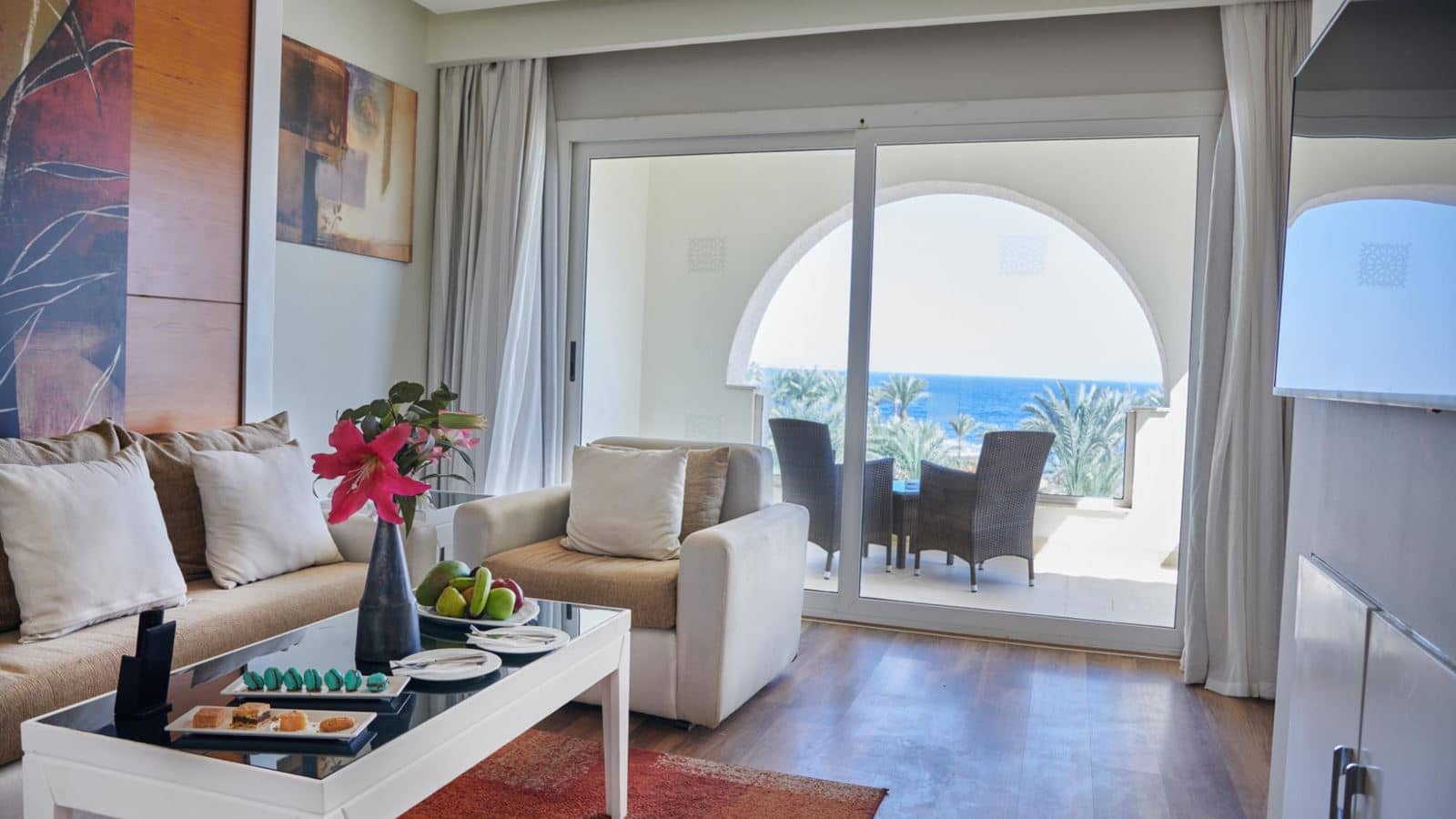 rooms-deluxe-suite