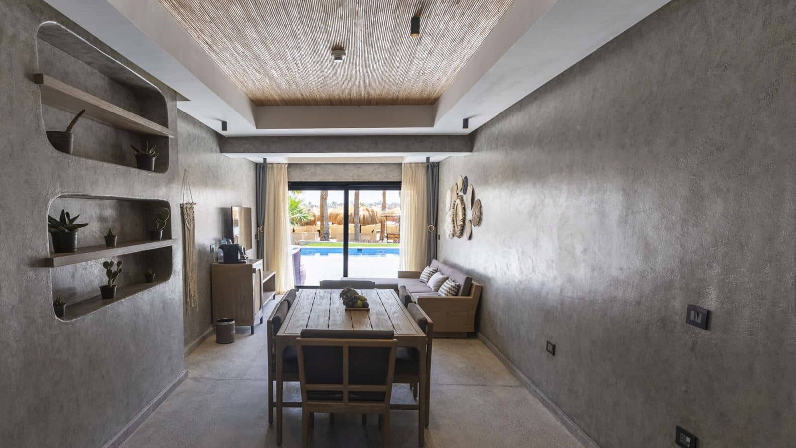 rooms-royal-villa