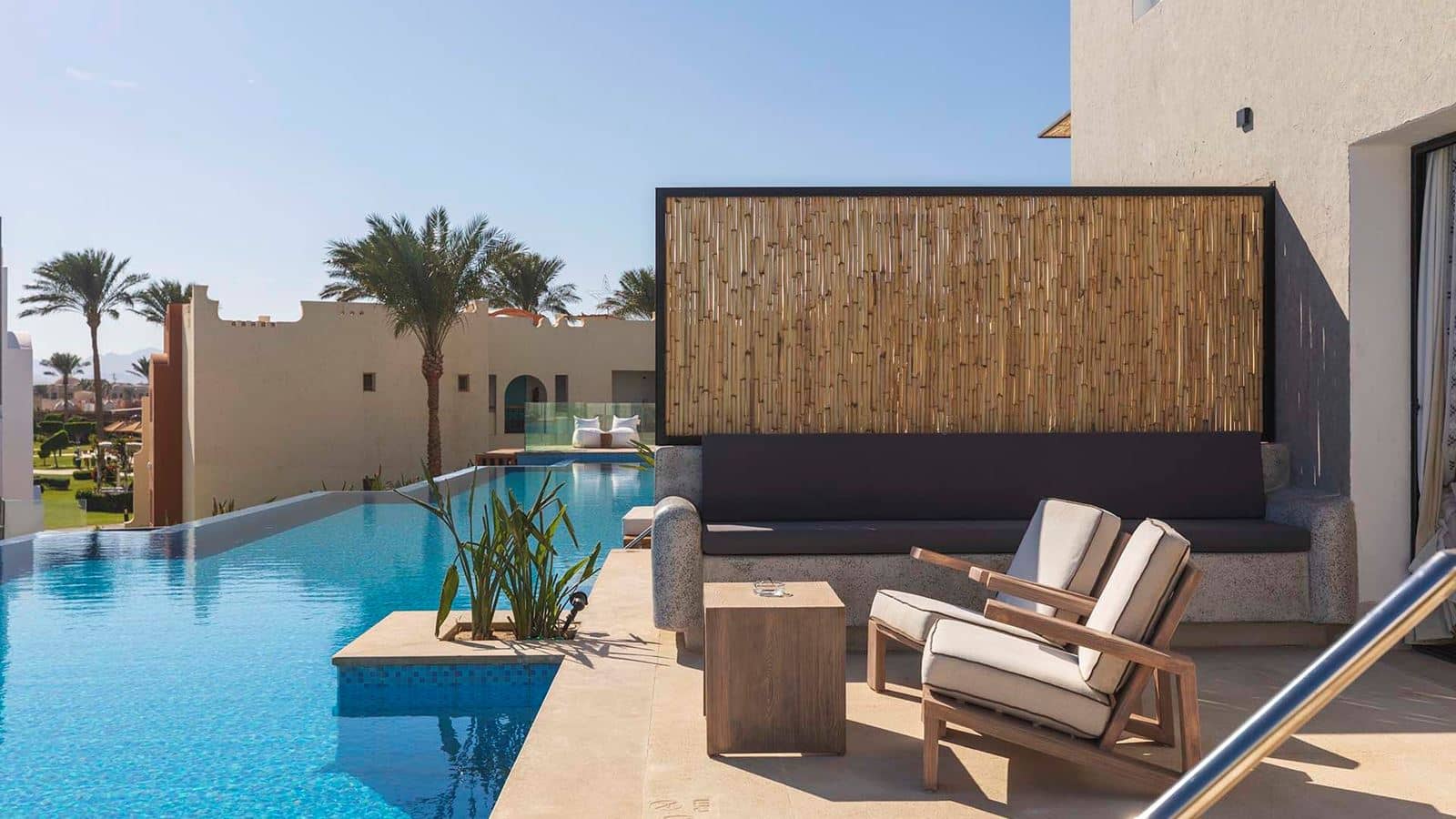 rooms-junior-suite-swim-up-pv