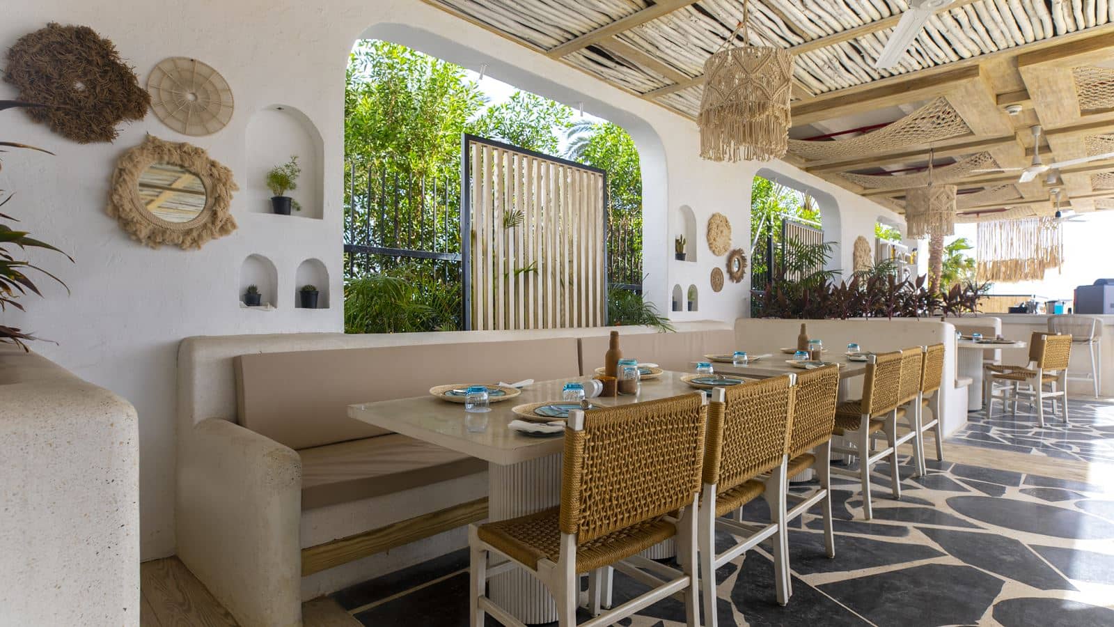 restaurants-yades