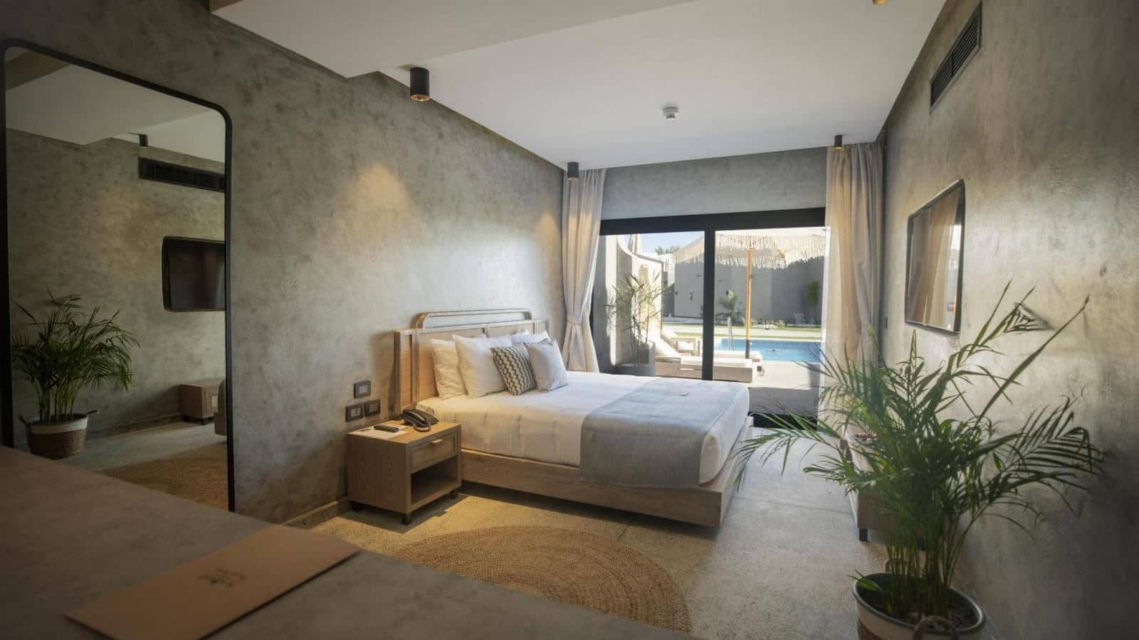 rooms-tucana-pool-suite--pool-view--sv