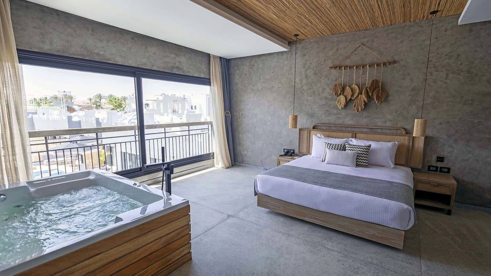rooms-executive-suite-jacuzzi-sv