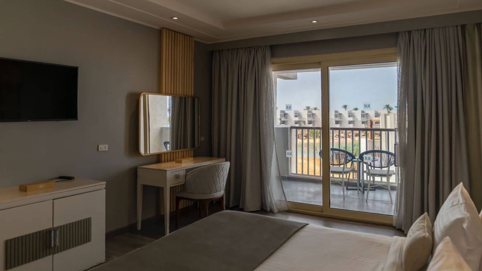 rooms-executive-jacuzzi-suite-sea-view-posh-club