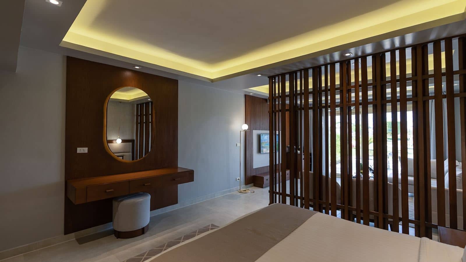 rooms-royal-suite-sea-view-posh-club