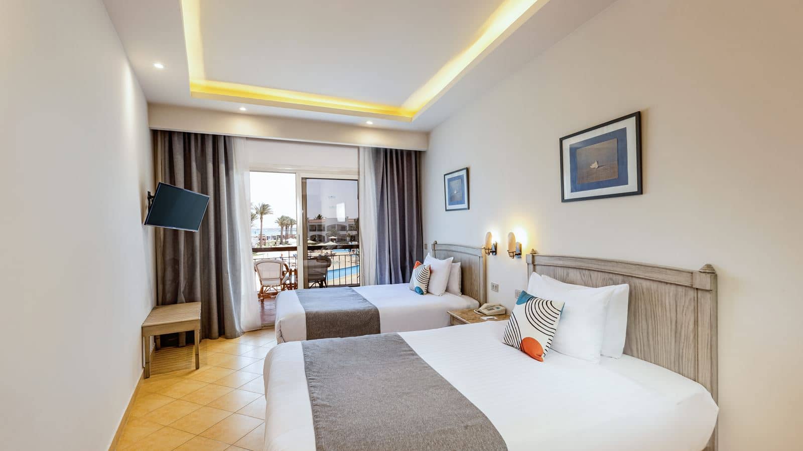 rooms-junior-suite-sea-viewbeach-front