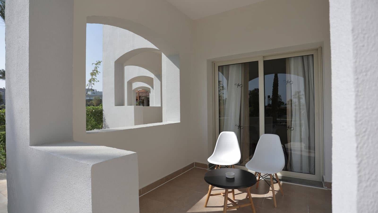 rooms-standard-room-garden-view