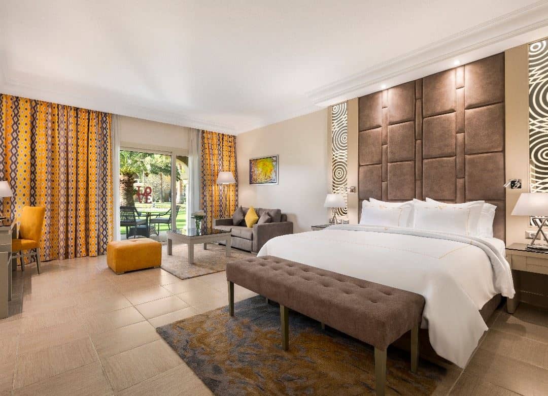 rooms-deluxe-room