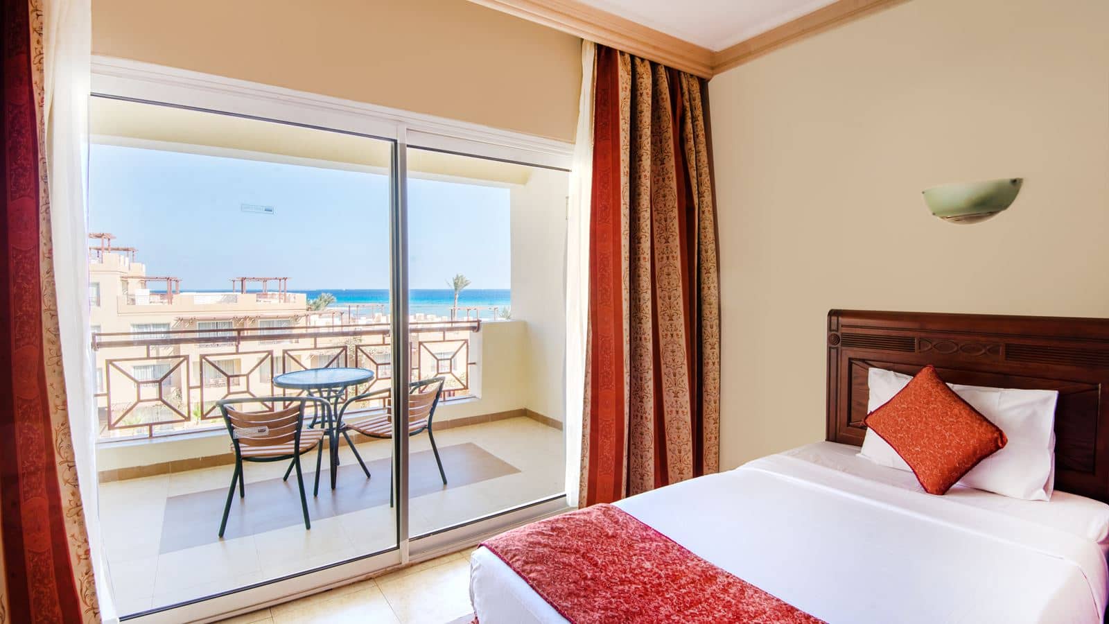 rooms-family-room