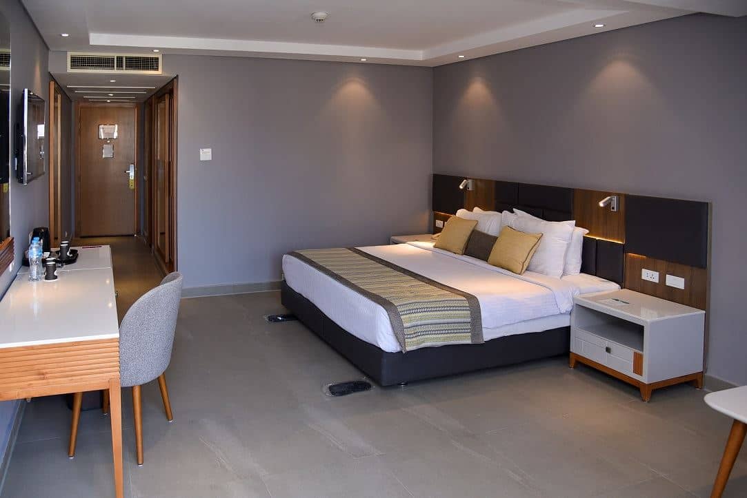rooms-posh-club-jacuzzi-suite-psv