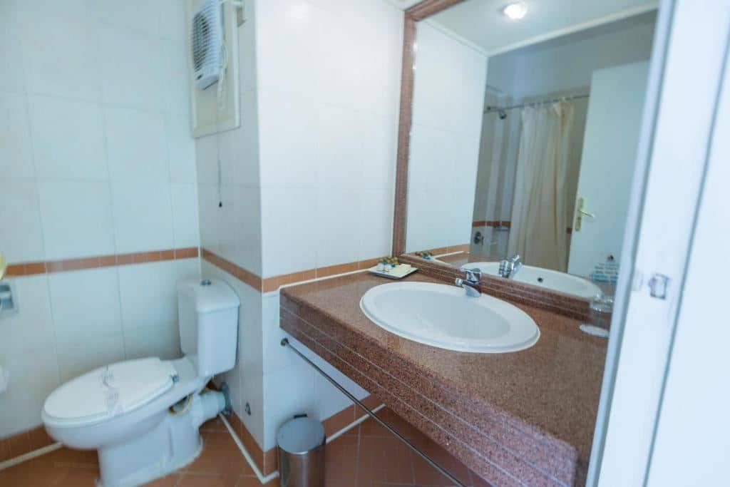 rooms-bungalow-room