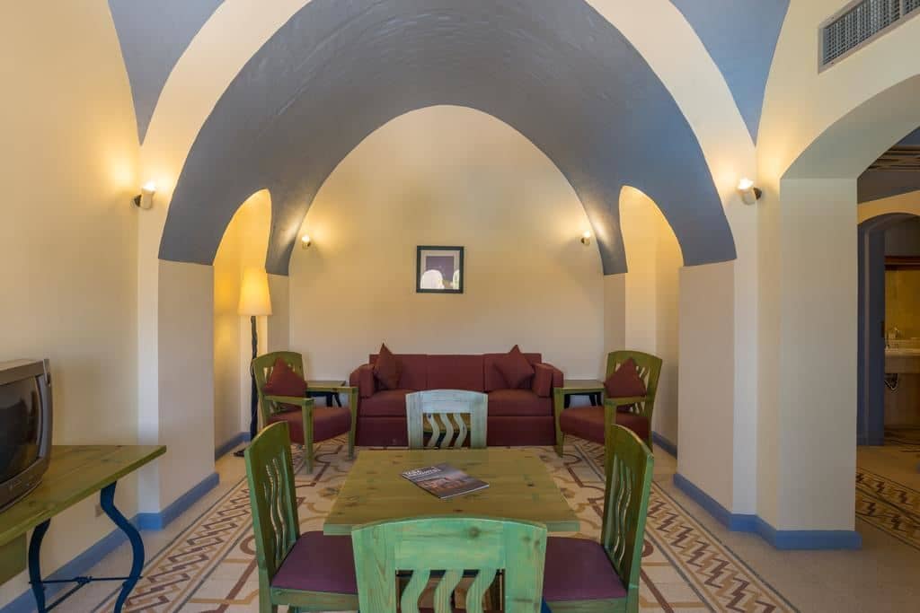 rooms-senior-suite
