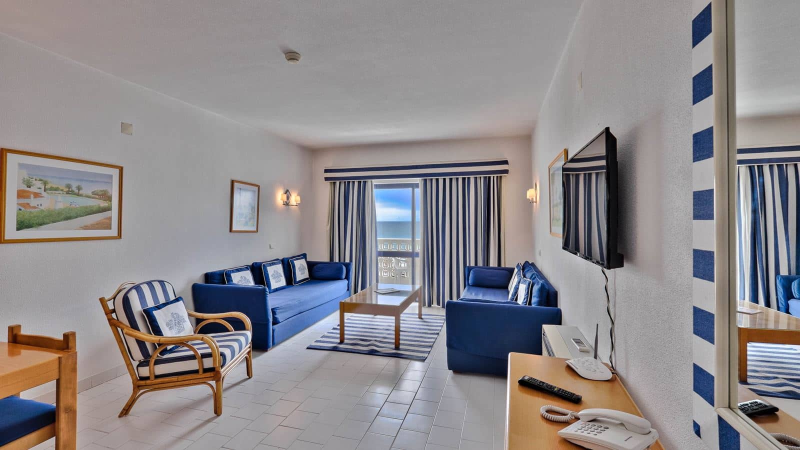 rooms-deluxe-one-bedroom-apartment-t1d