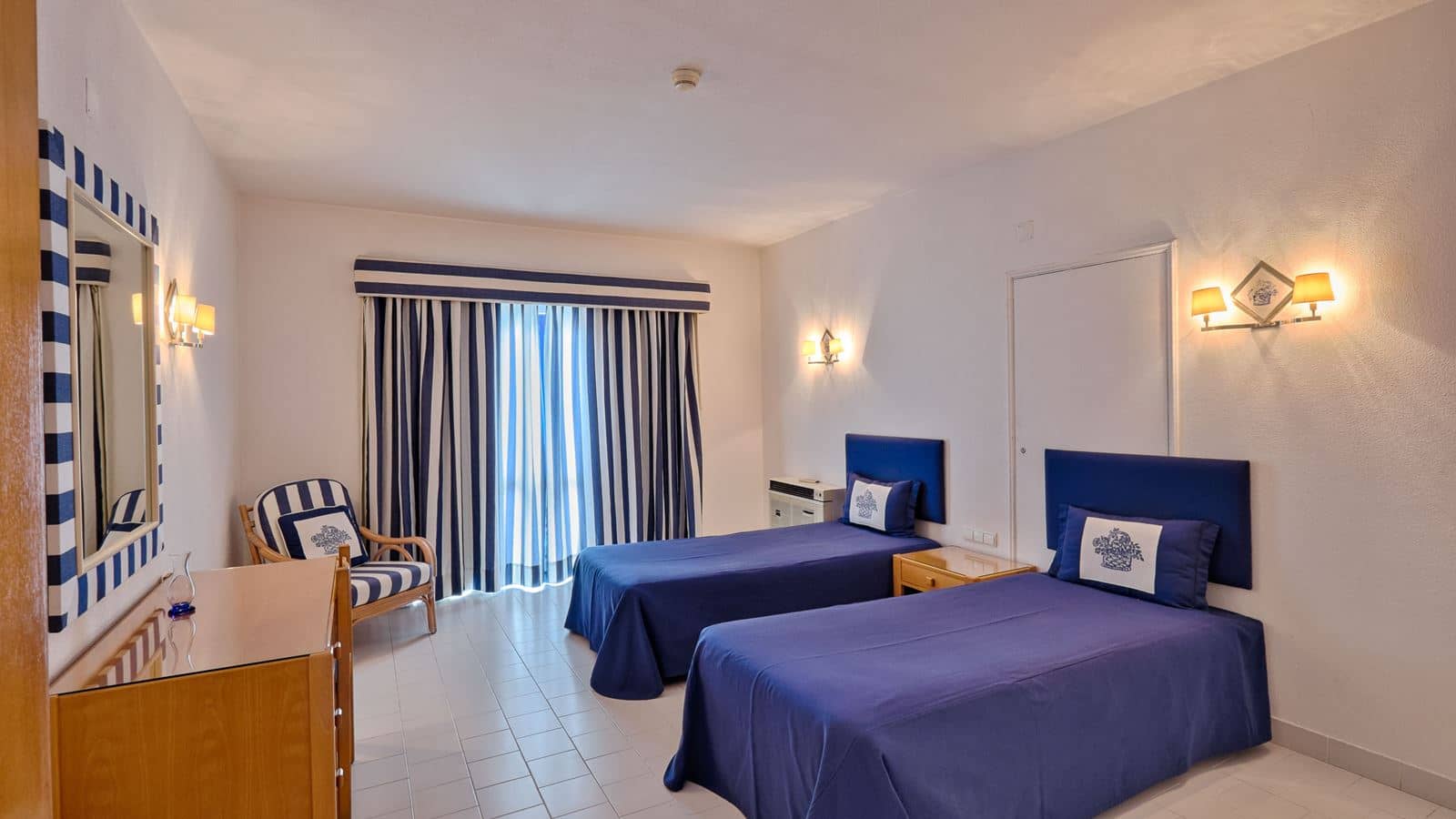 rooms-deluxe-one-bedroom-apartment-t1d