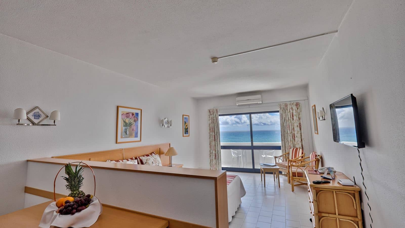 rooms-deluxe-studio-apartment-tod