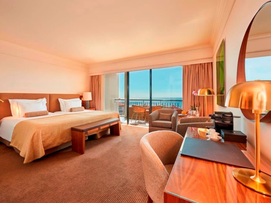 rooms-sv--superior-upper-floors-funchal-bay