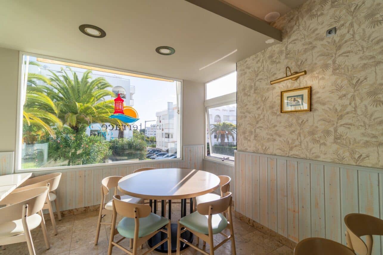 bars-cafeteria