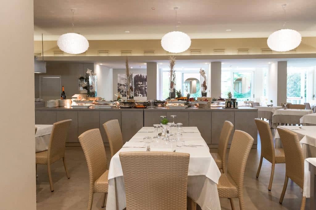 restaurants-restaurant