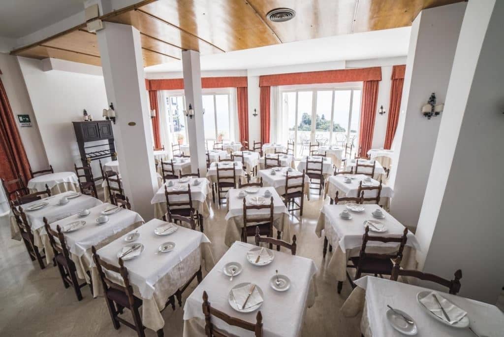 restaurants-breakfast-room