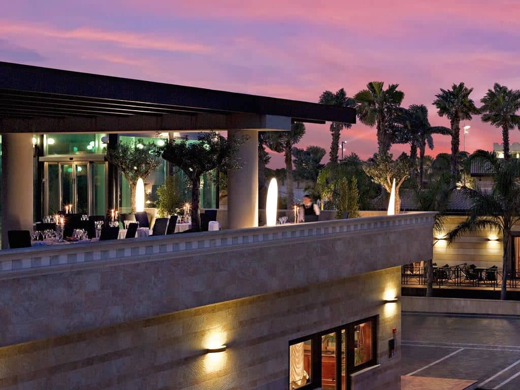 restaurants-restaurant