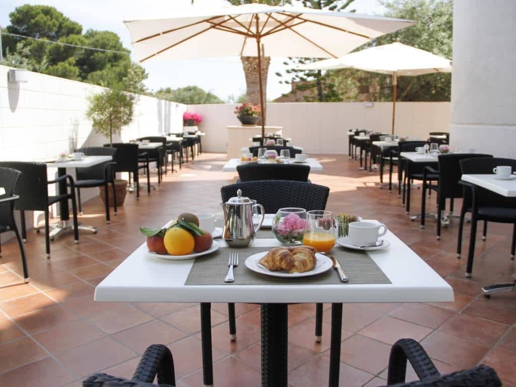 restaurants-restaurant