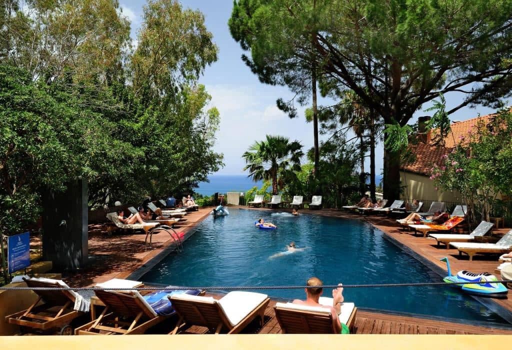 pools-outdoor-pool