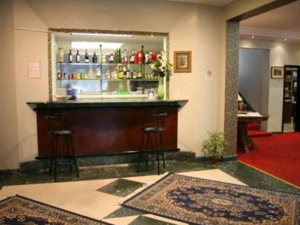 bars-bar