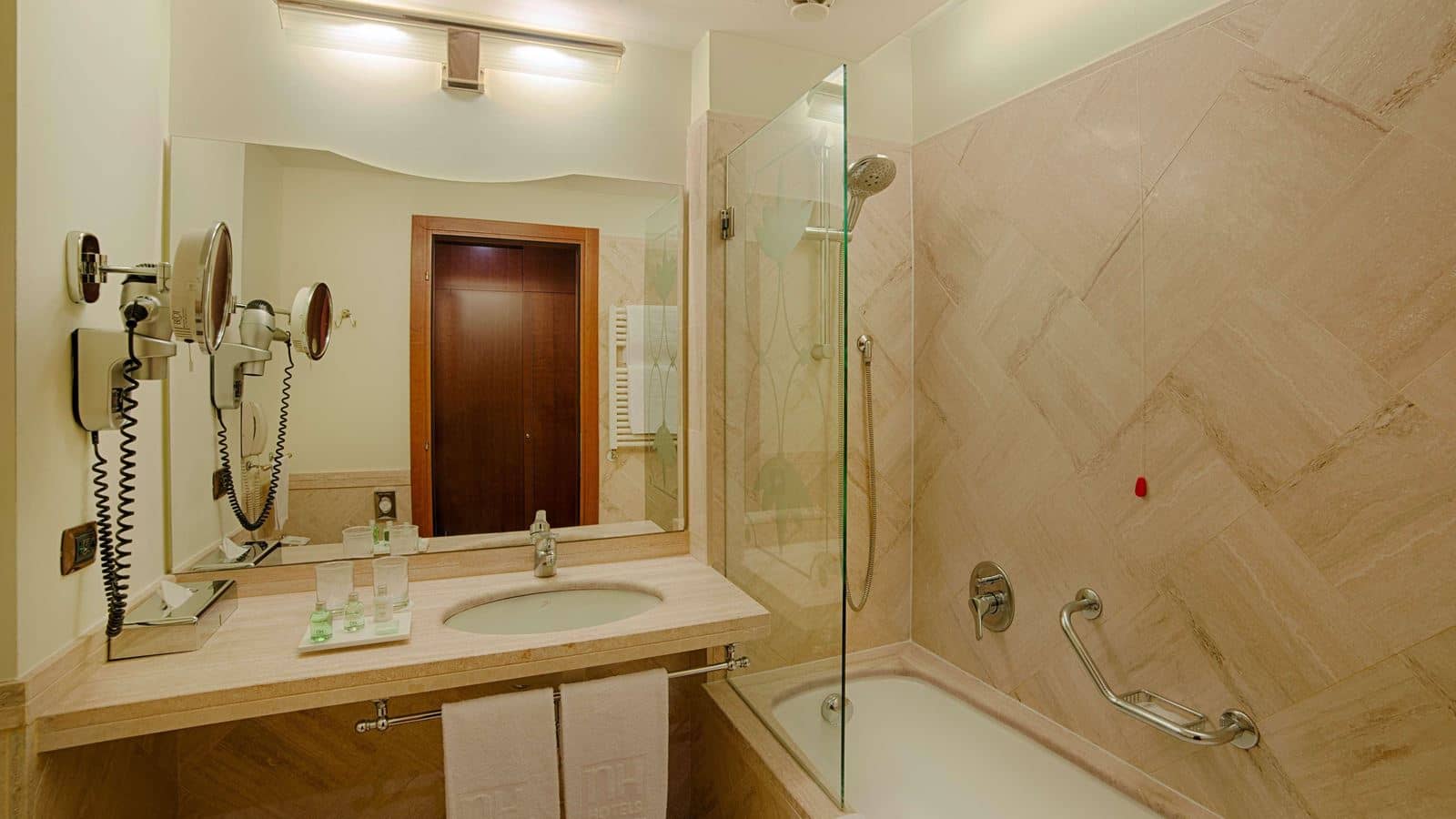 rooms-suite-standard