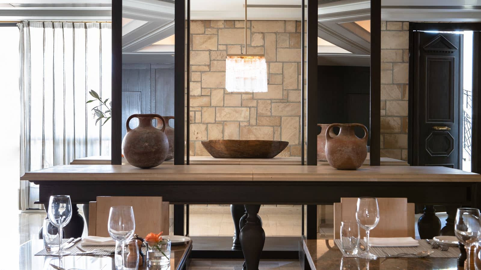 restaurants-restaurant