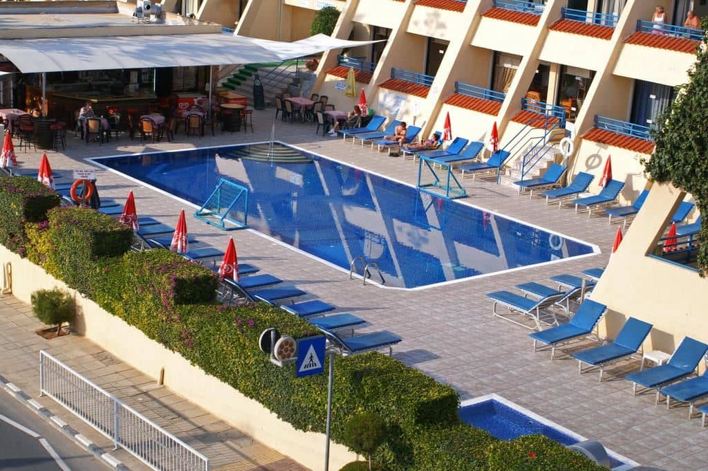 pools-outdoor-pool