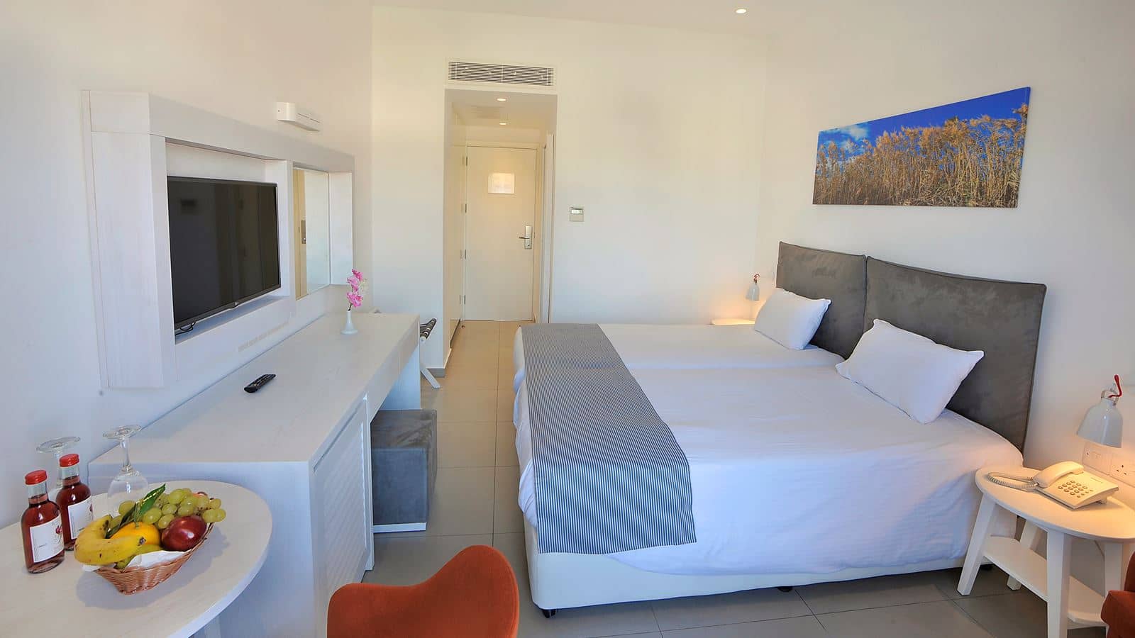 rooms-standard-room-inland-view-balcony
