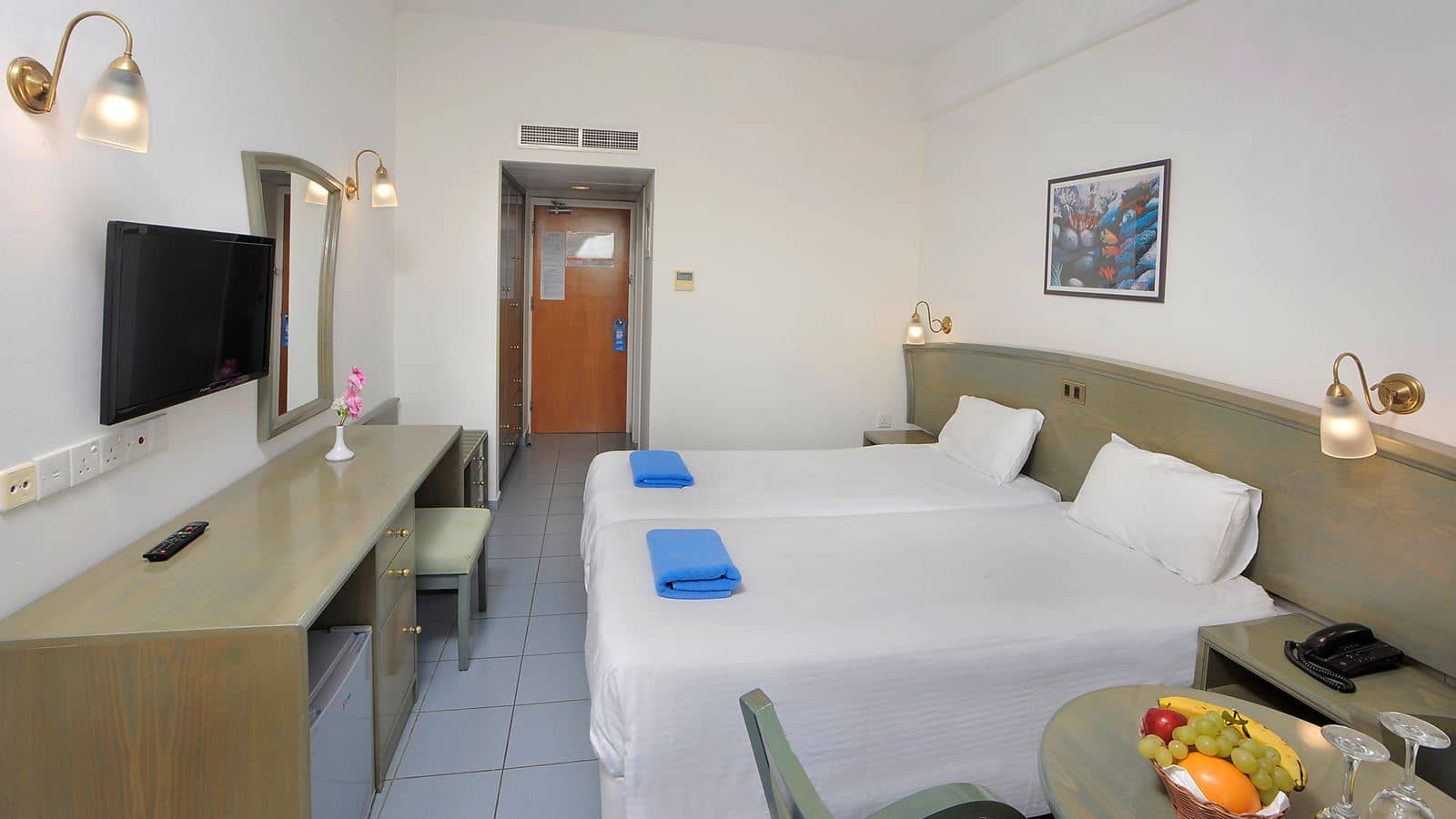 rooms-superior-room-lateralseaview-balcony