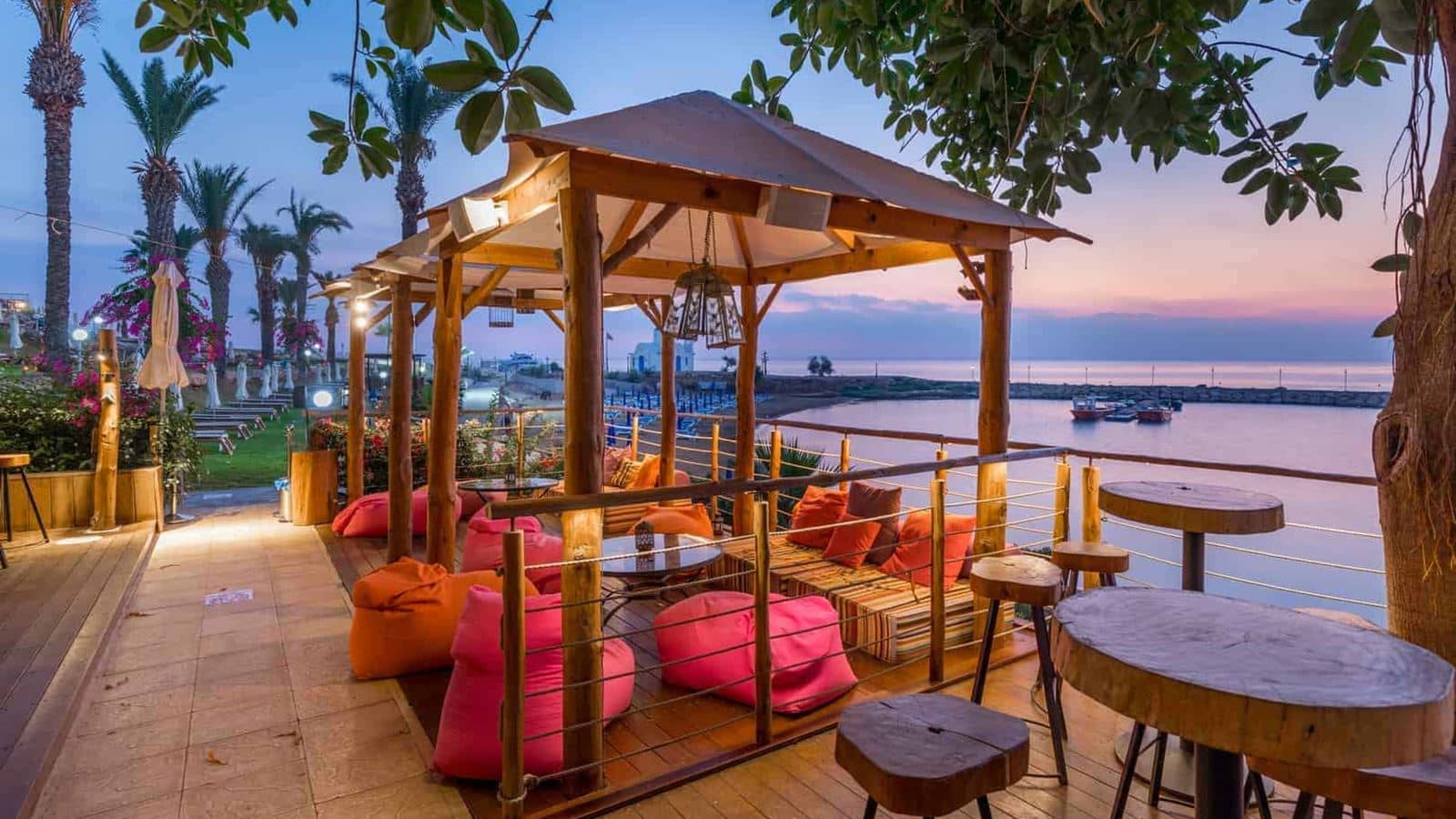 bars-antamoma-bar