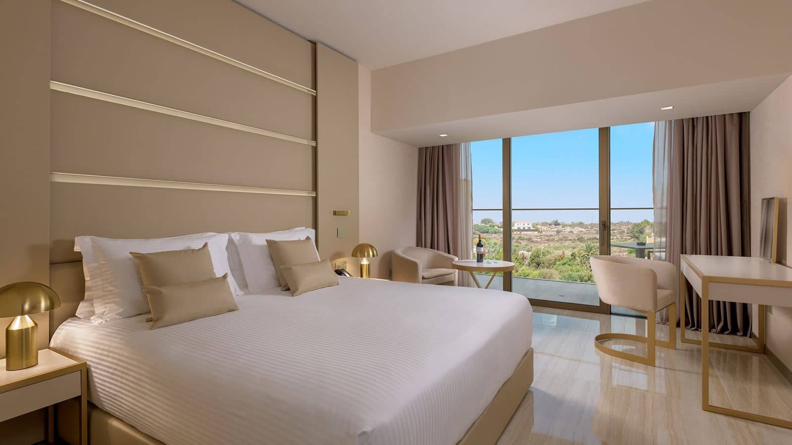 rooms-singleuse-deluxe-room-balcony