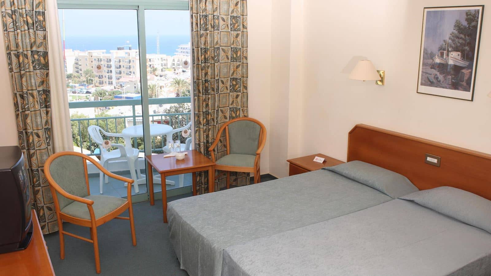 rooms-standard-room