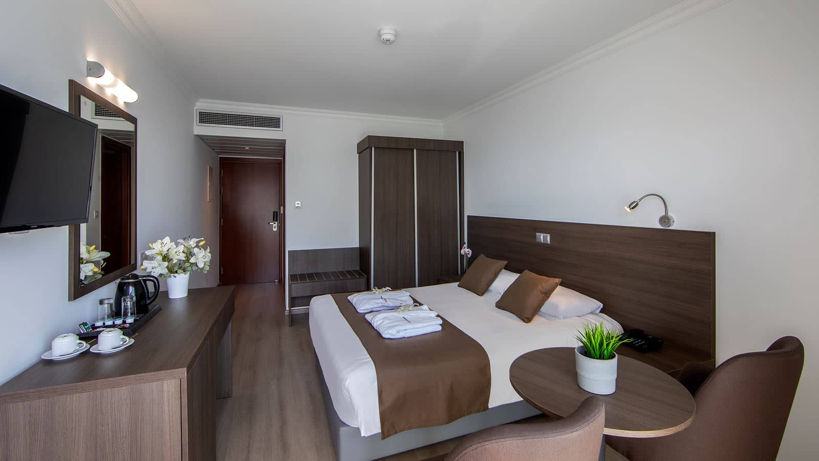 rooms-room-standard-balcony