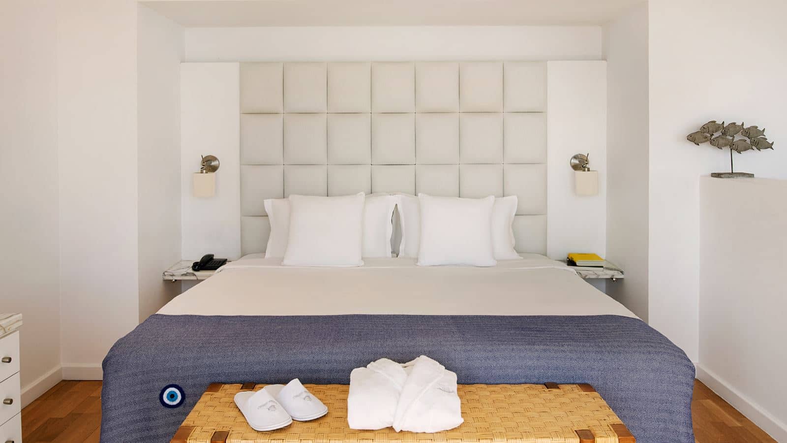 rooms-executive-suite-seaview-balcony