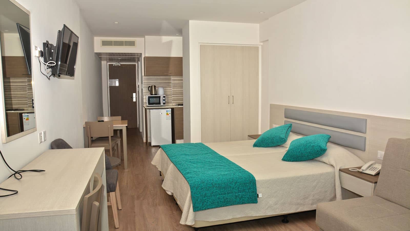 rooms-standard-studiobalcony