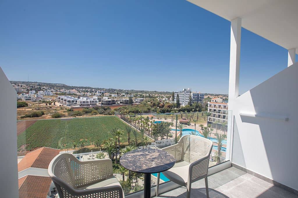 rooms-double-room-poolview-balcony